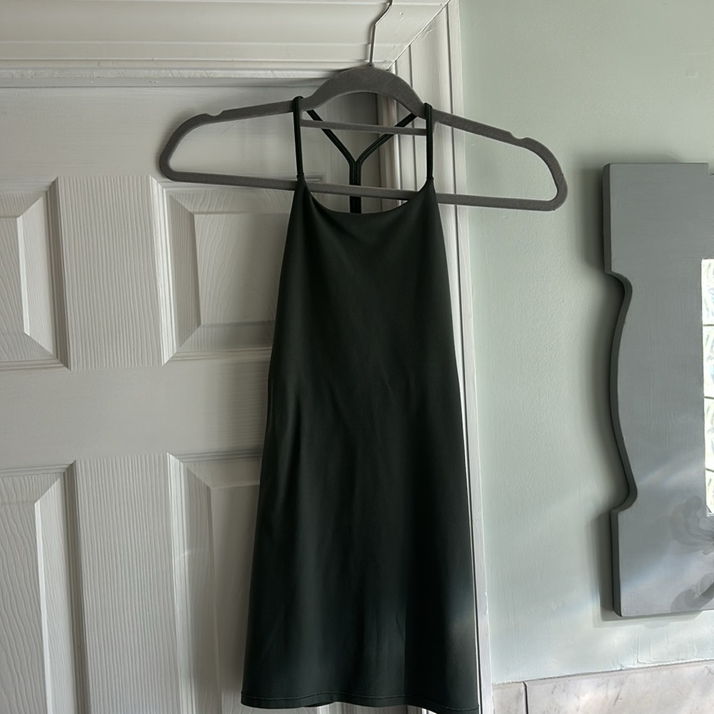 Lululemon Sun Setter Tank (Light Support for B/C Cup) Dark Forest EUC - Picture 2 of 7